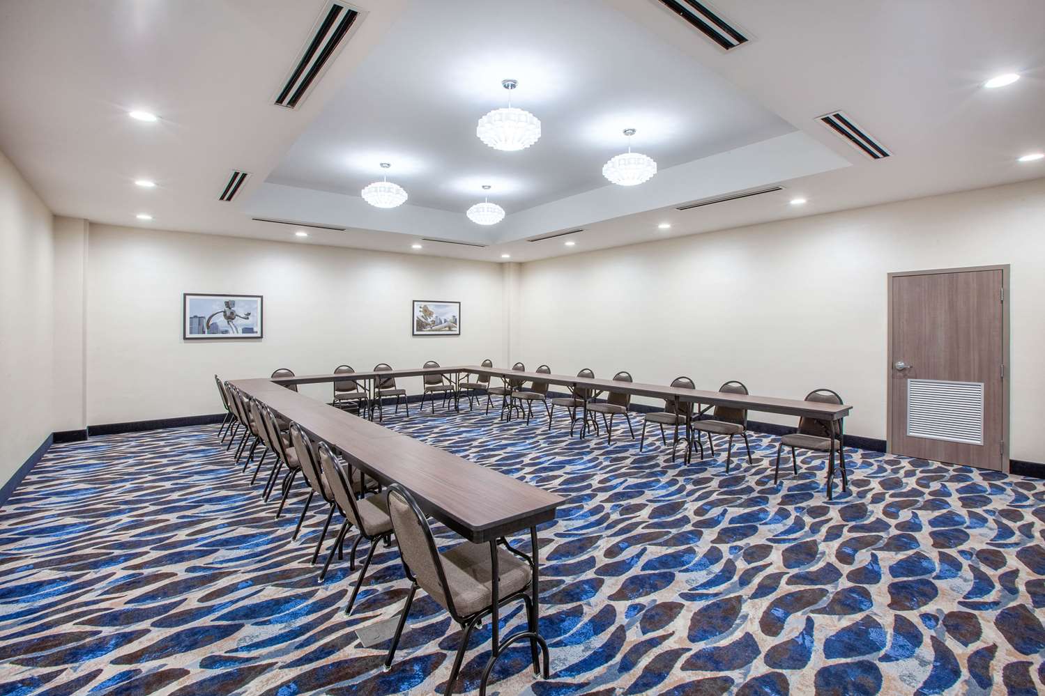 La Quinta Inn And Suites By Wyndham Dallas Duncanville 43/53