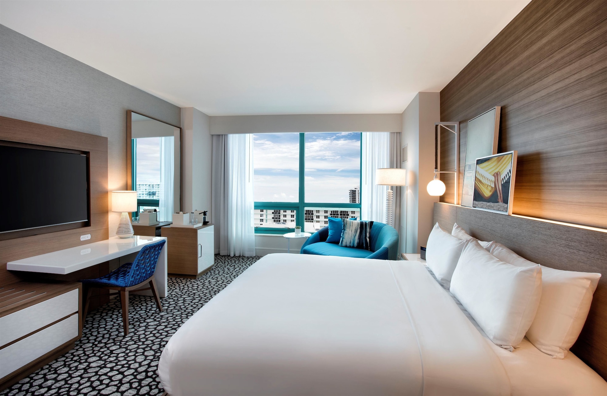 superior, king bed, accessible