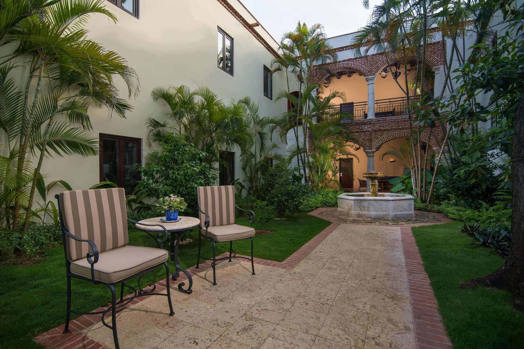Hodelpa Nicolas de Ovando Emblematic Hotel 40/50