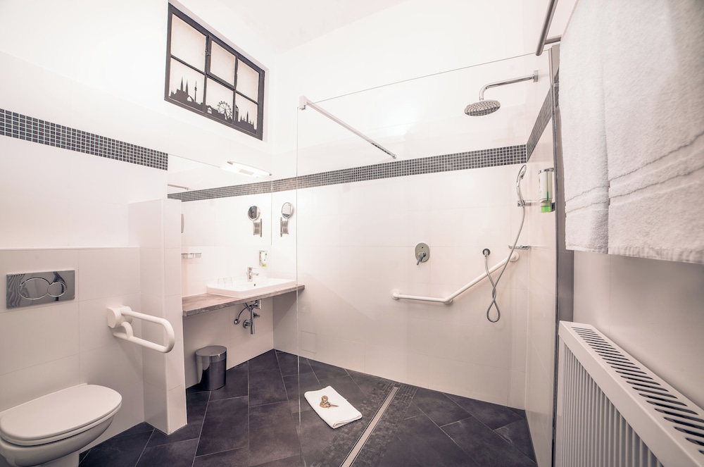 Boutique Hotel Donauwalzer 73/76