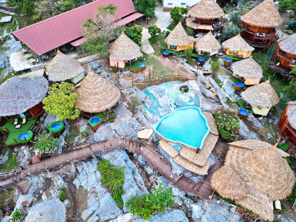 Paree Hut Resort Koh Sichang 23/43