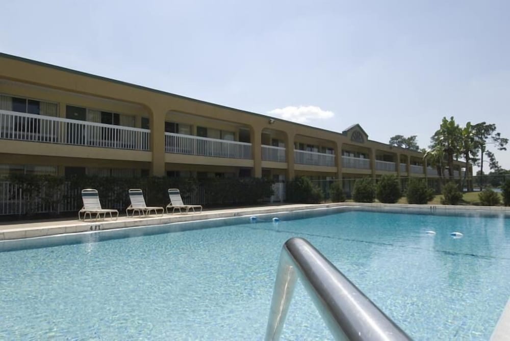 Budget Inn Sanford 18/40