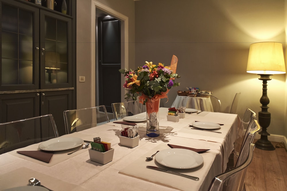 Townhouse Condotti 29 33/53
