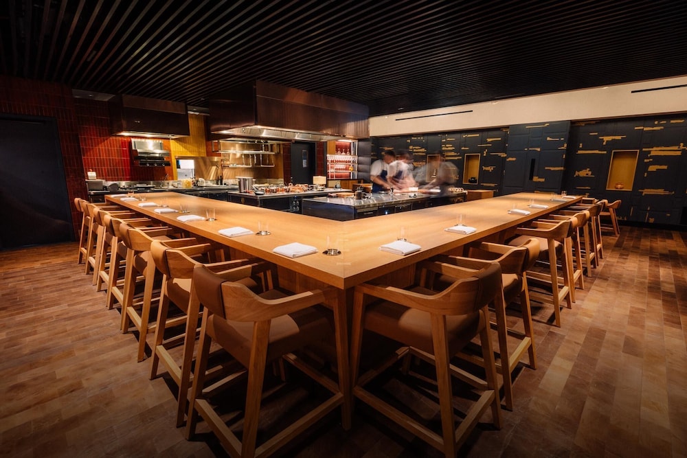 restaurant cafeteria