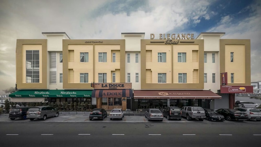 D Elegance Hotel 1/43