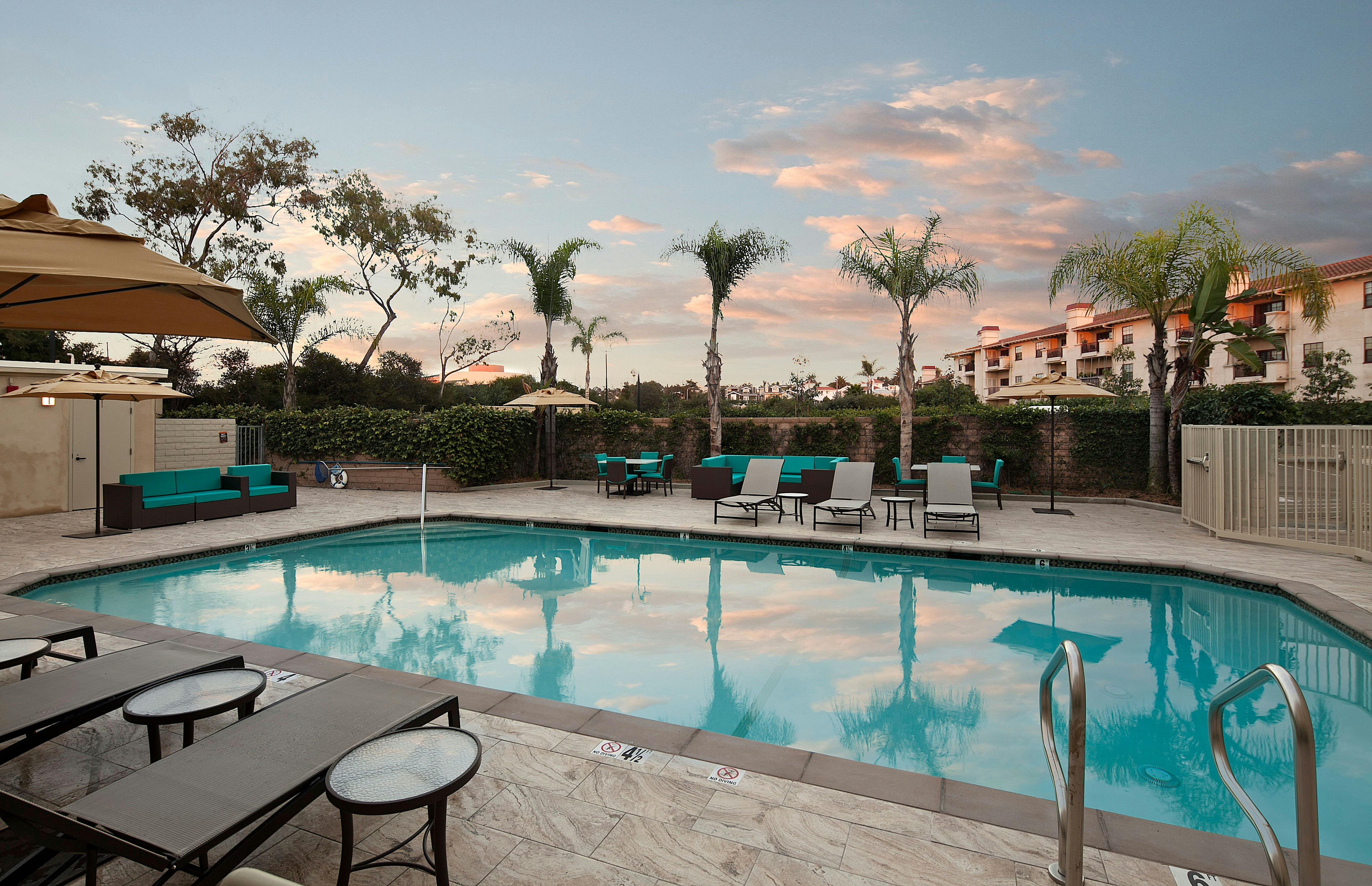 Redondo Beach Hotel Tapestry Collection By Hilton 33/76