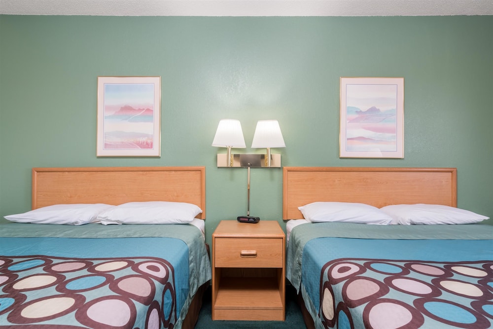 Rodeway Inn Milaca 13/37