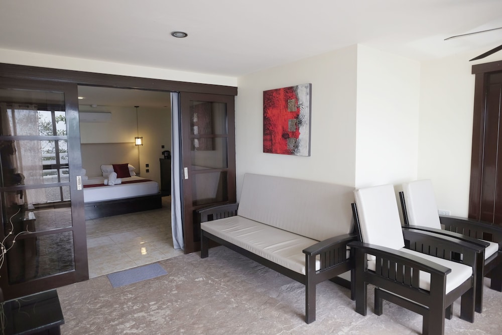 Cliffside Resort Panglao 47/68