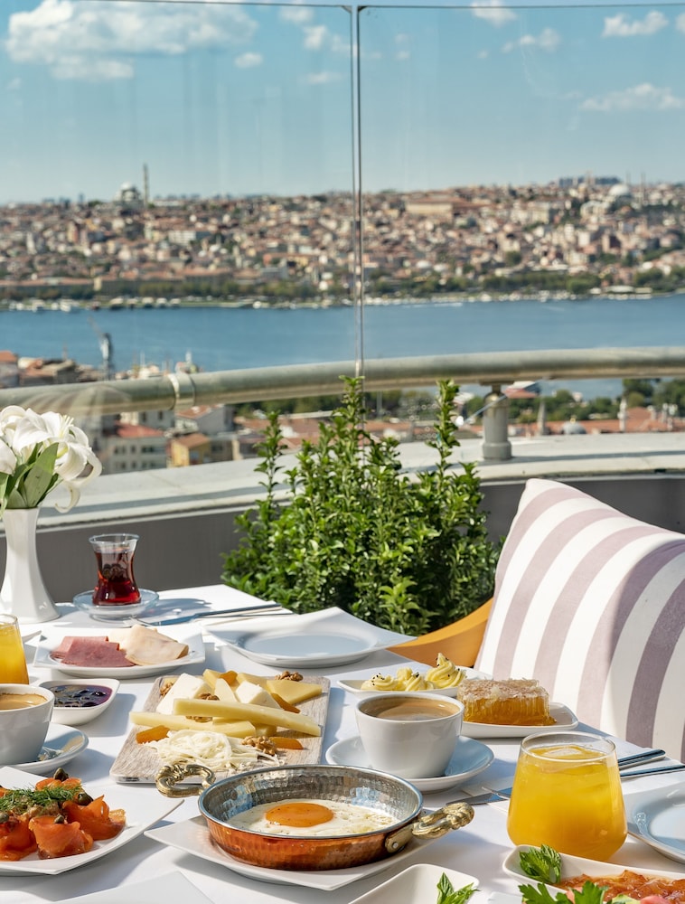 Rixos Pera Hotel 55/66