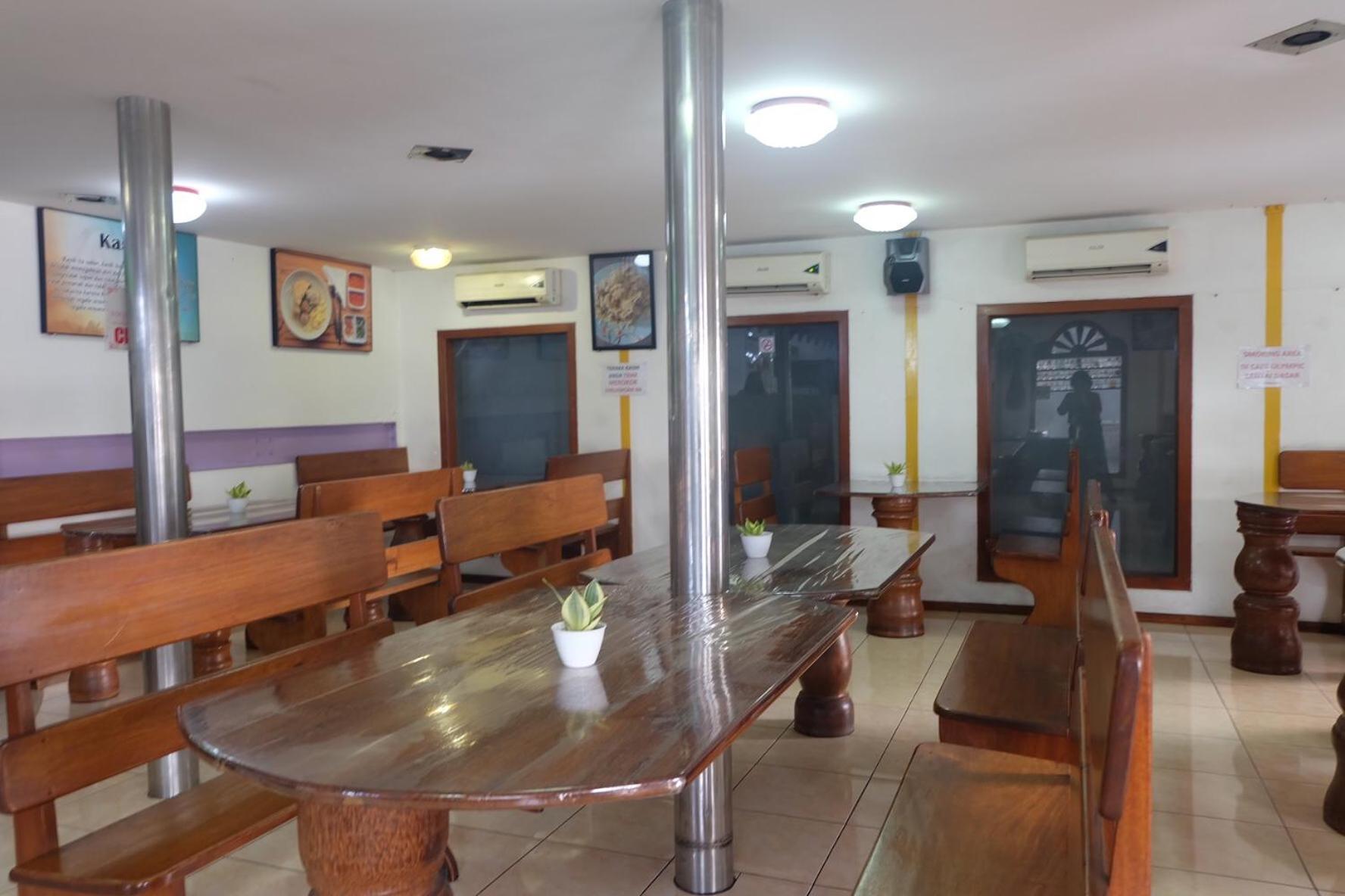Hotel Olympic Semarang 23/36