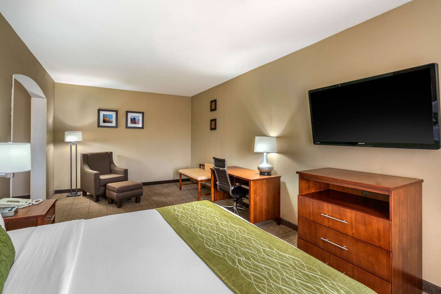 Comfort Inn & Suites Sacramento University Area 2/15
