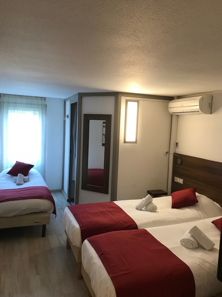 BRIT HOTEL PLAISANCE 25/61