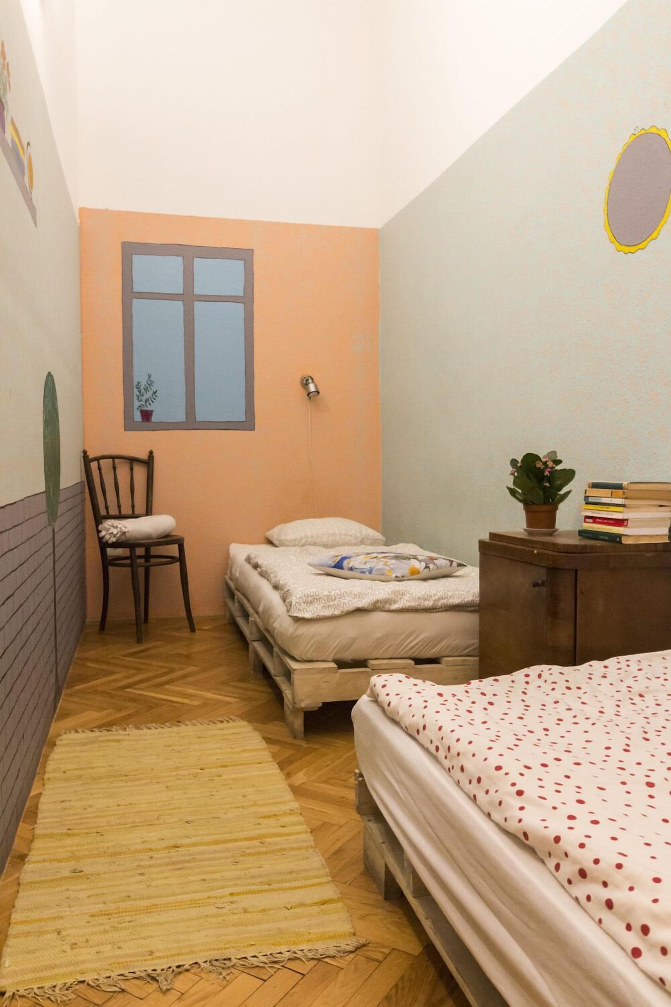Economy, Twin Beds, No Window