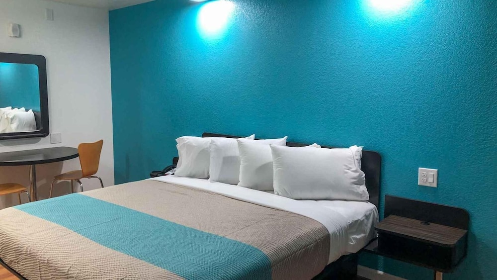 Motel6 Temple, TX 28/46
