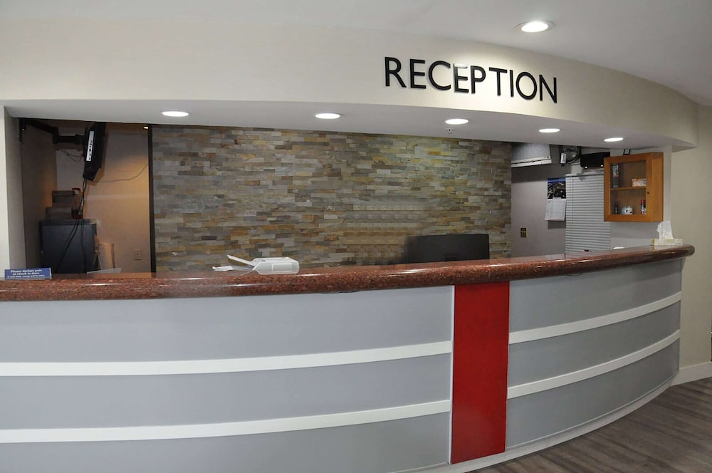 Ramada by Wyndham Abbotsford 1/24