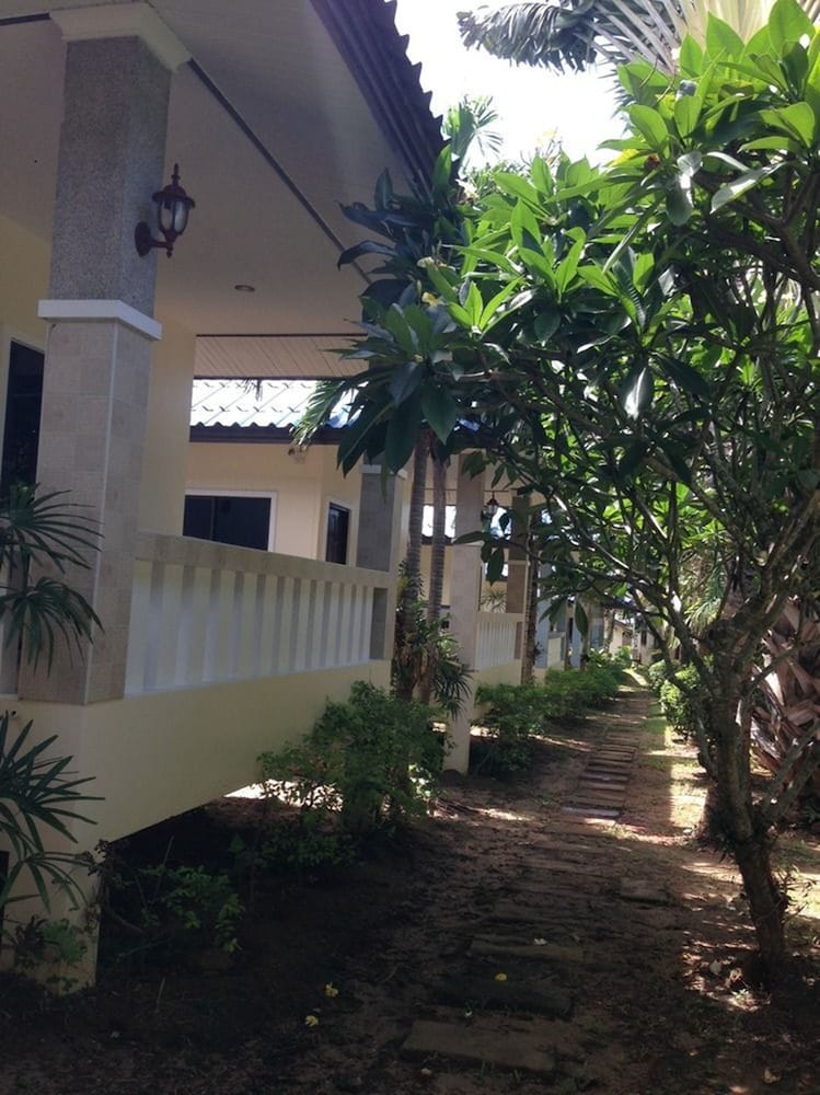 Naya Bungalow 22/65
