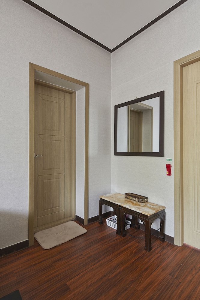 Jiwoljang Guest House 36/50