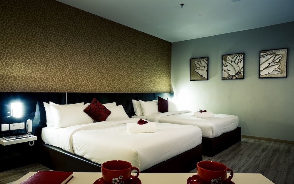 Swing & Pillows at Golden Roof Hotel Ampang, Ipoh 30/62
