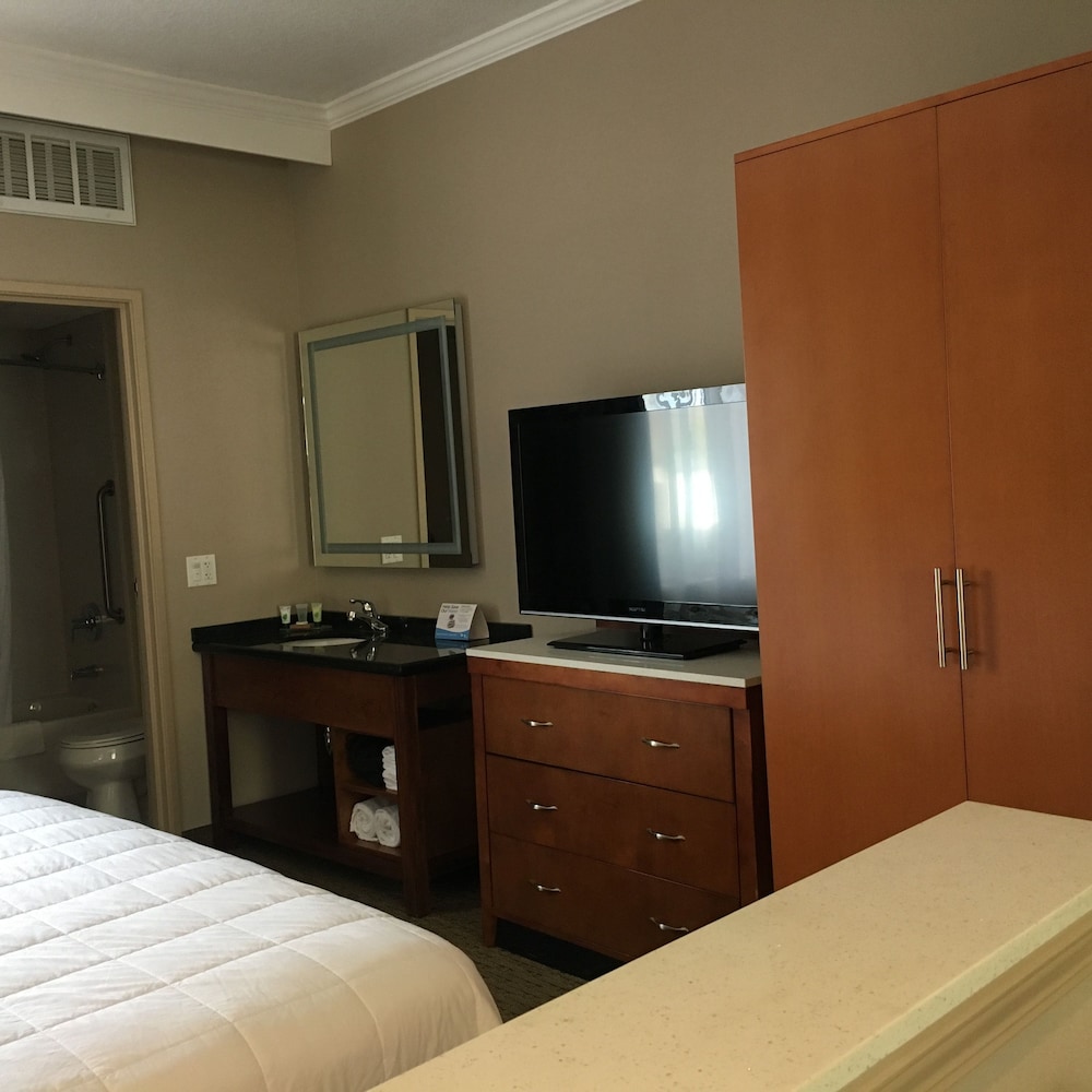 MainStay Suites Orange County John Wayne Airport 19/57