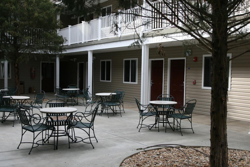Affordable Suites Augusta 25/35