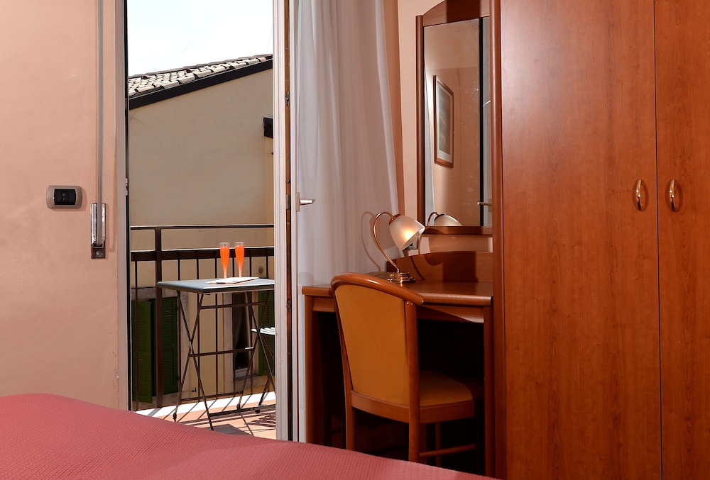 Hotel Siena 3/48