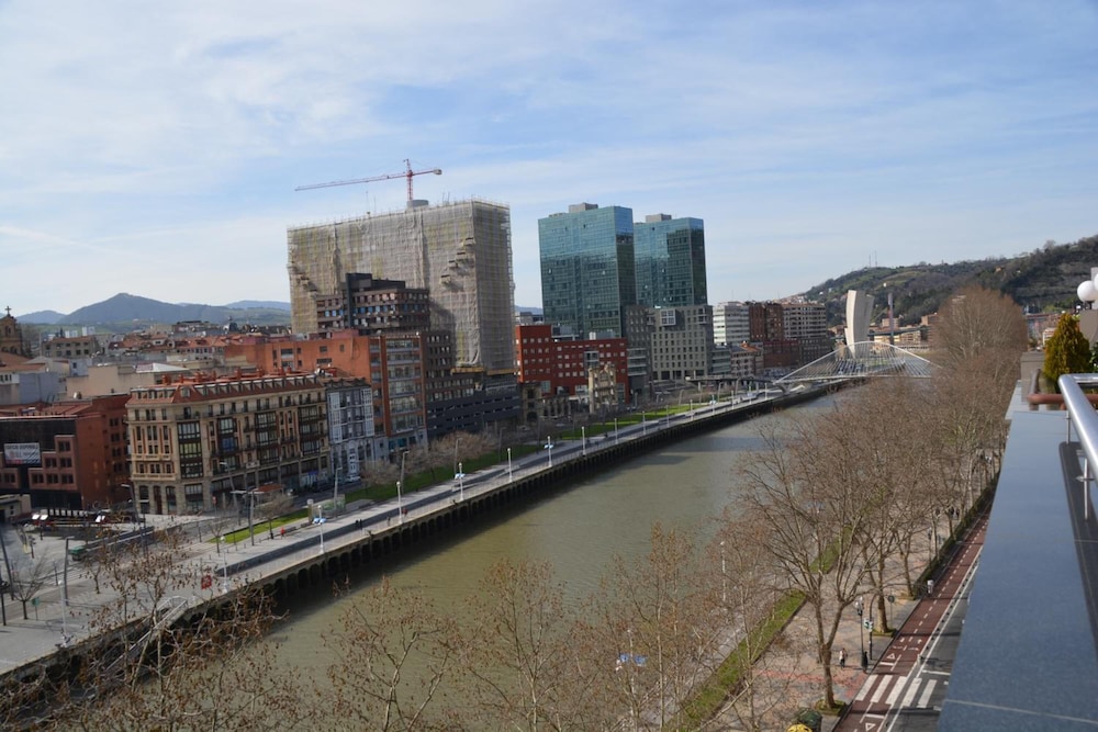 Hotel Bilbao Plaza 55/61