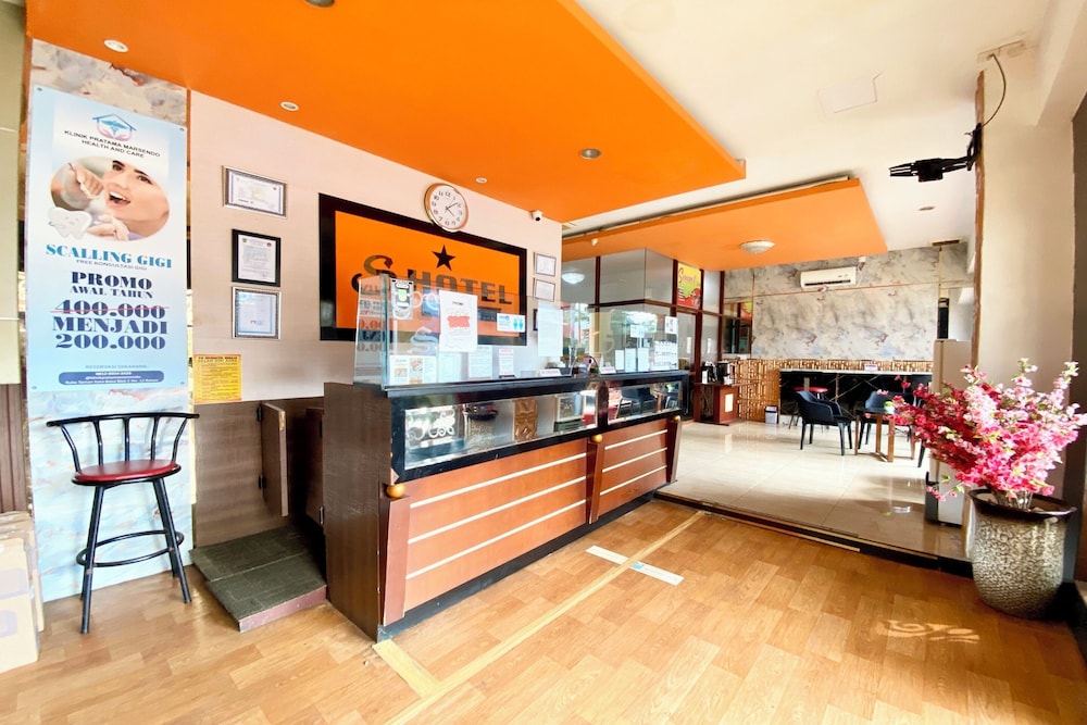 Collection O Batam near DC Mall formerly S Hotel 18/69