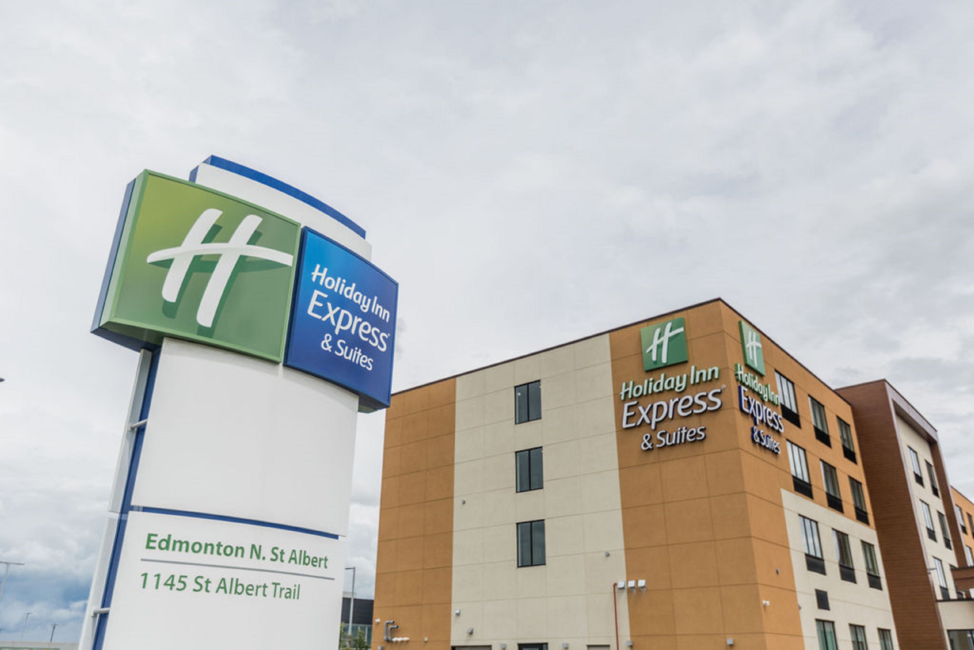 Holiday Inn Express Suites Edmonton N St Albert 5/72
