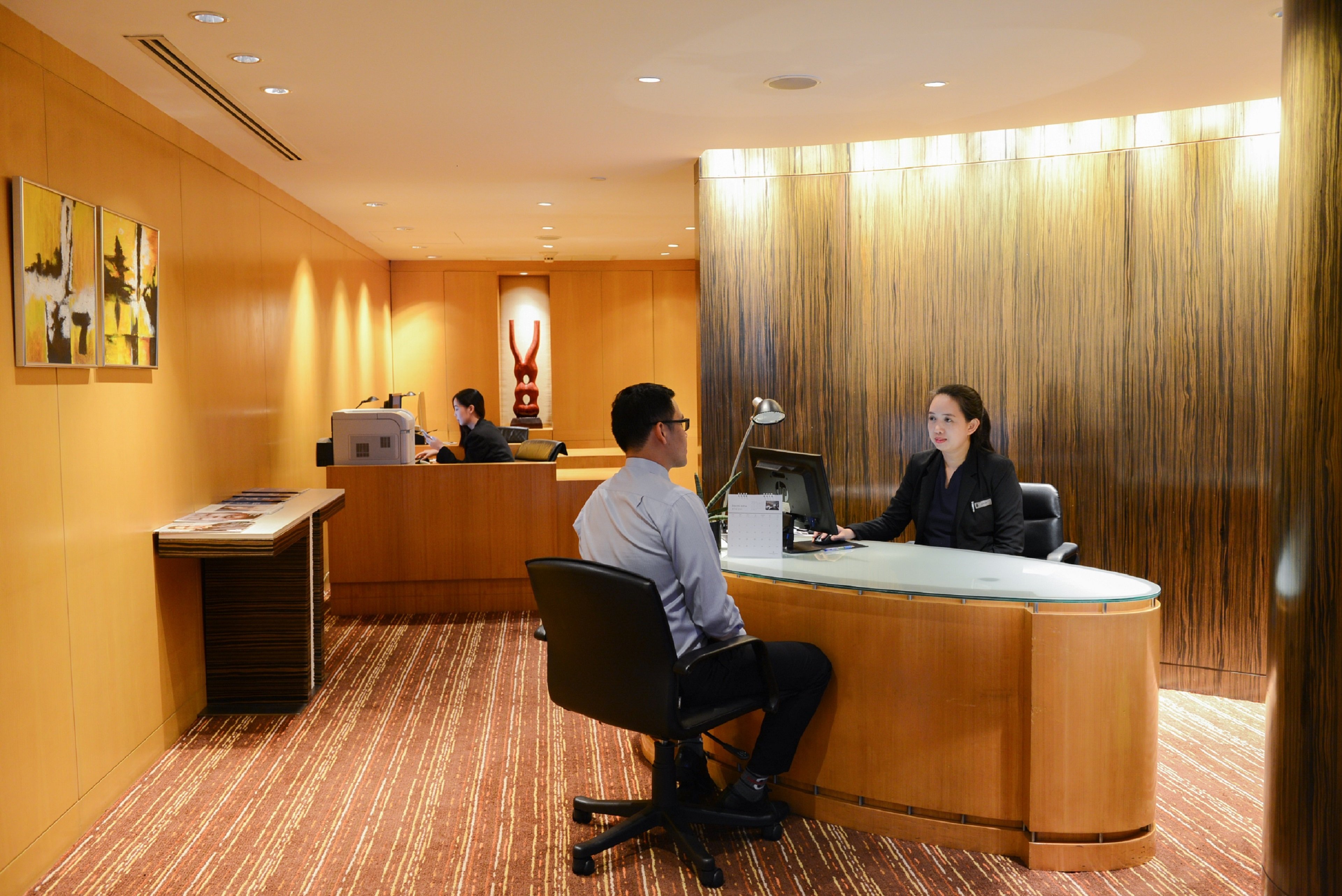 Holiday Inn Bangkok Hotel 13/76