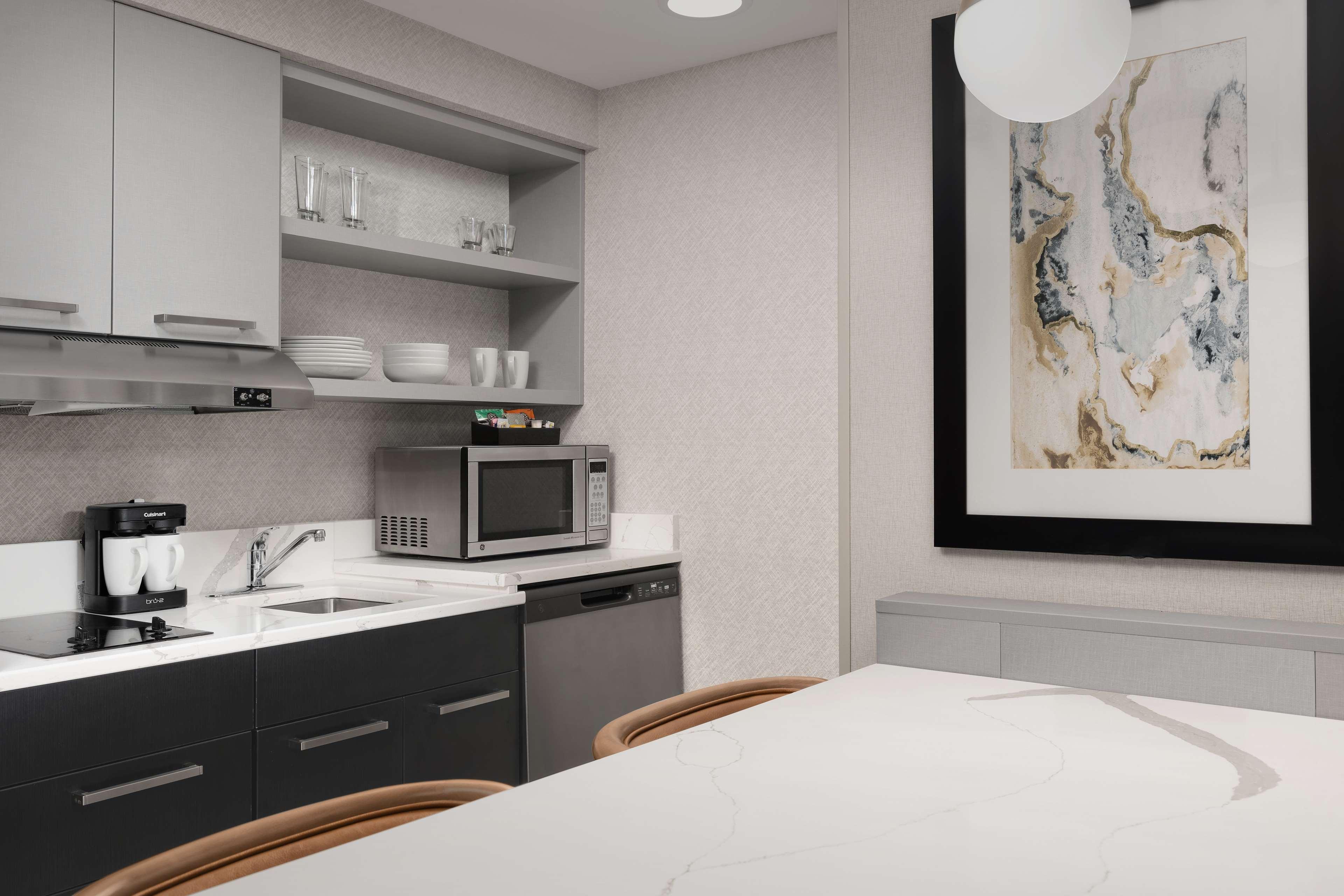 Room, 1 King or 2 Queen Beds, Sofa, Accessible, Homewood Suites by Hilton York 2/5