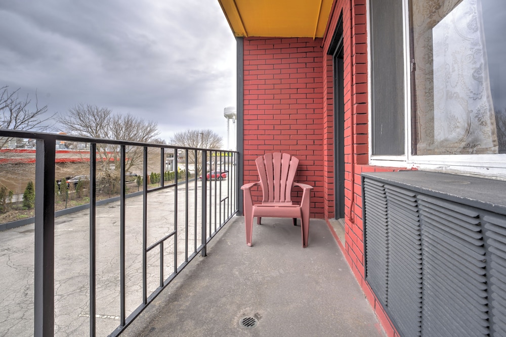 6267 Persepolis Inn 6/70