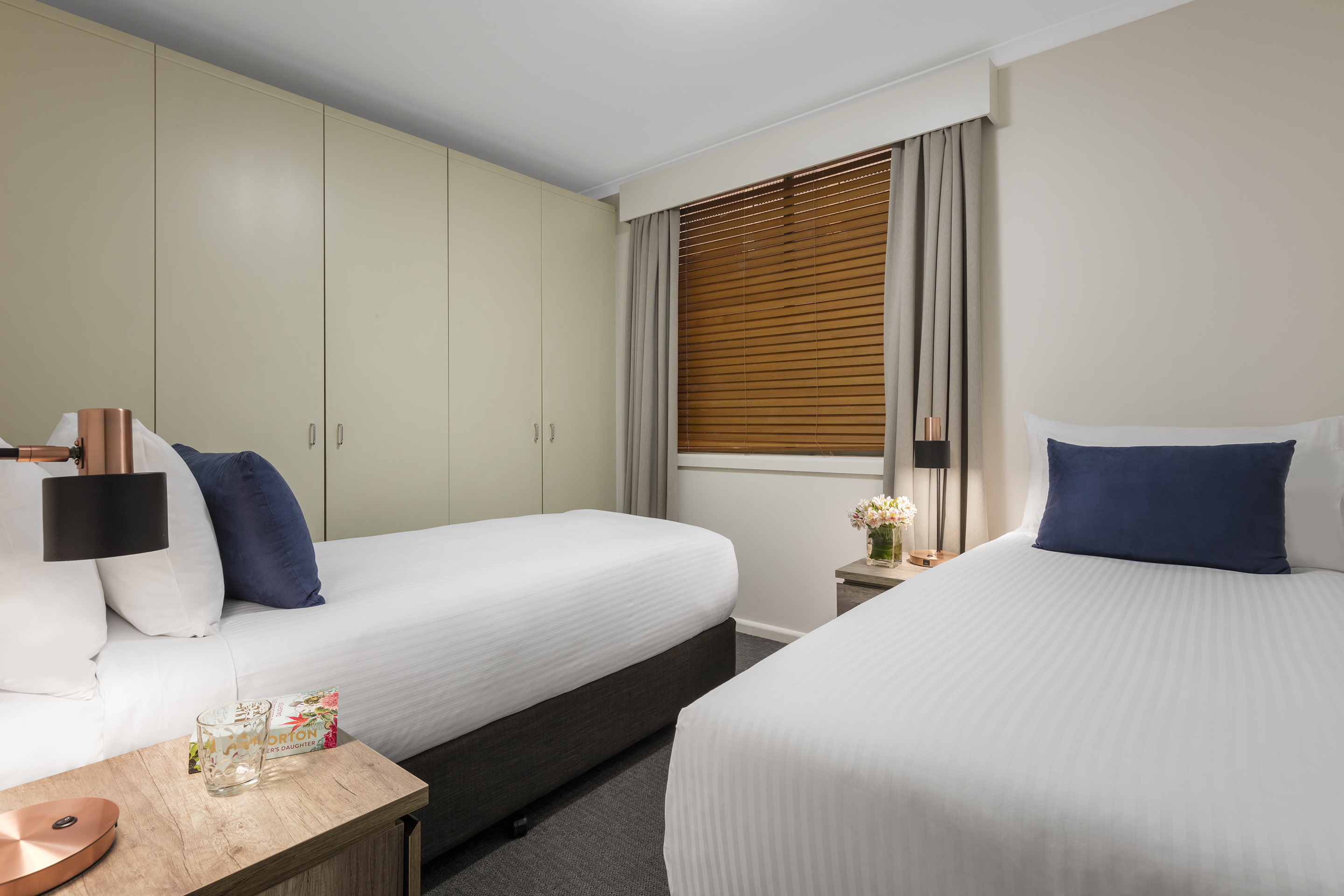 2 Bedrooms, Apartment, City Skyline View، Oaks Sydney Goldsbrough Suites 3/8
