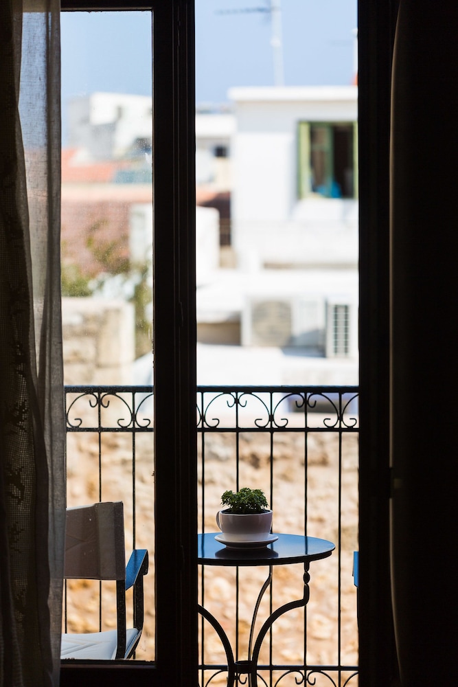 Phaedra Suites - Adults Only 39/50