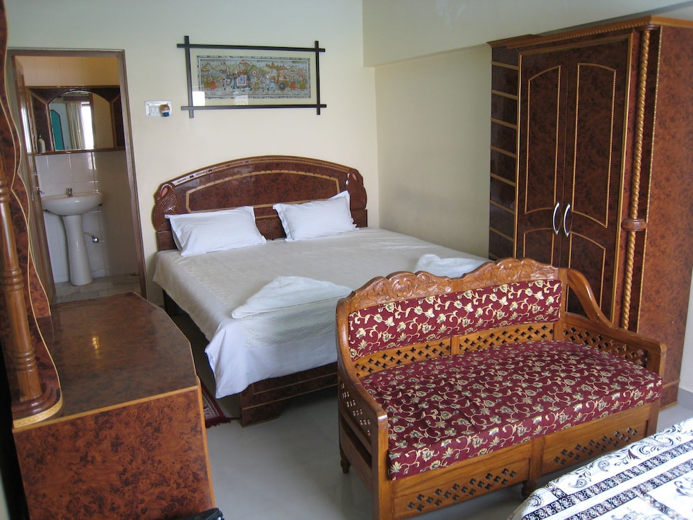 Kedareswar Bed and Breakfast 13/36