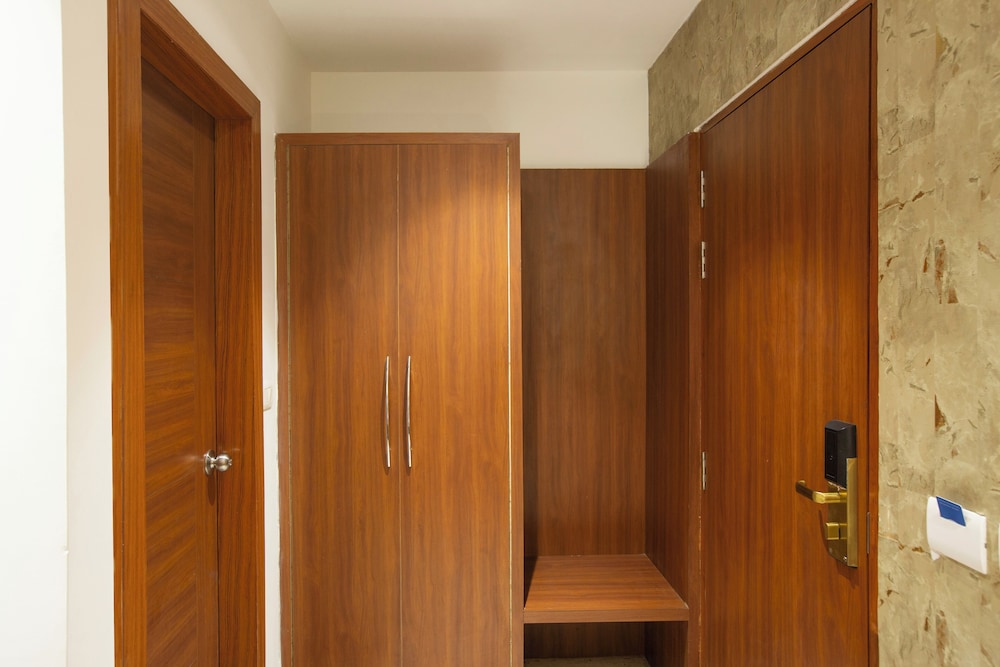 Hotel Arch Suites - Near Aerocity photo5