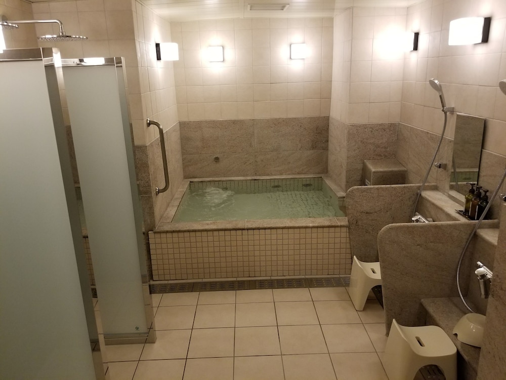 Glansit Akihabara Comfort Capsule Hotel 19/22