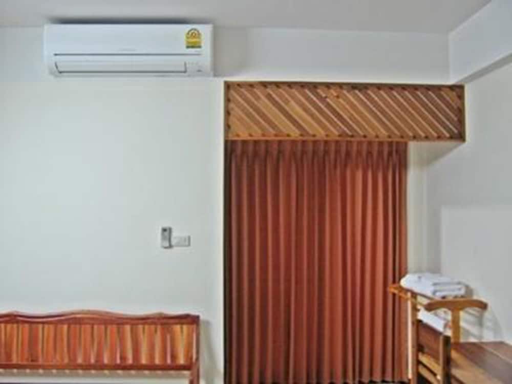 Riverfront Hotel Mukdahan 11/28
