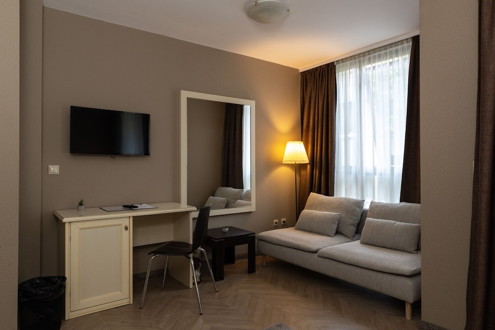 St. George Hotel 31/50