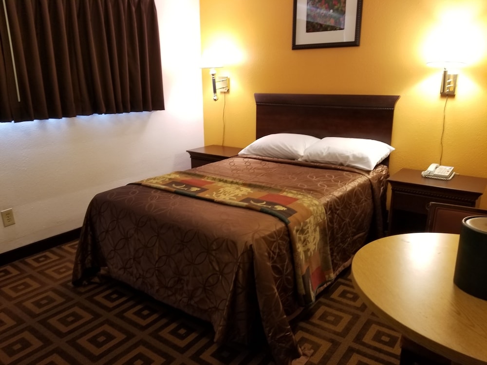 Sea-Tac Crest Motor Inn 8/35