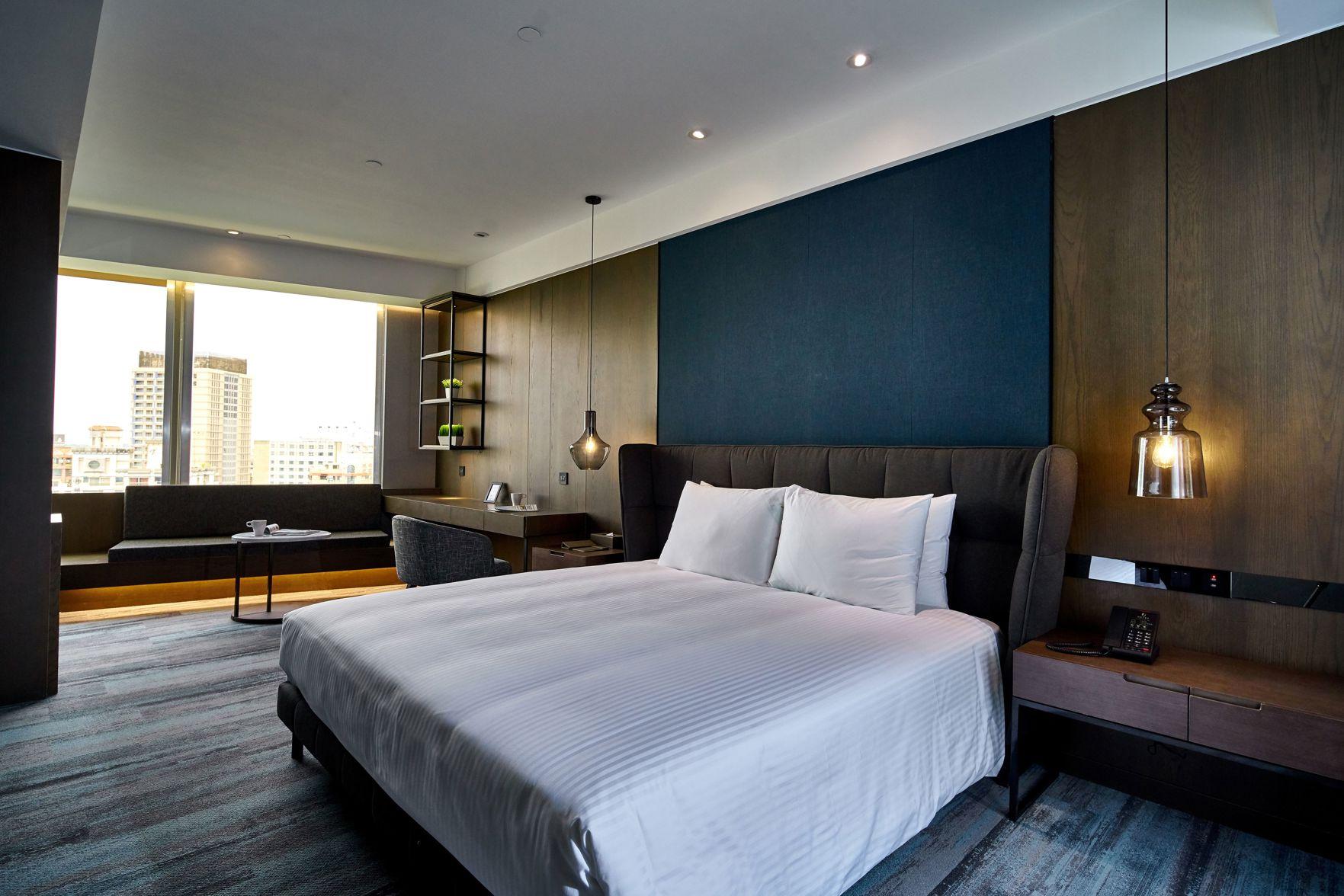 Executive, Harbour View