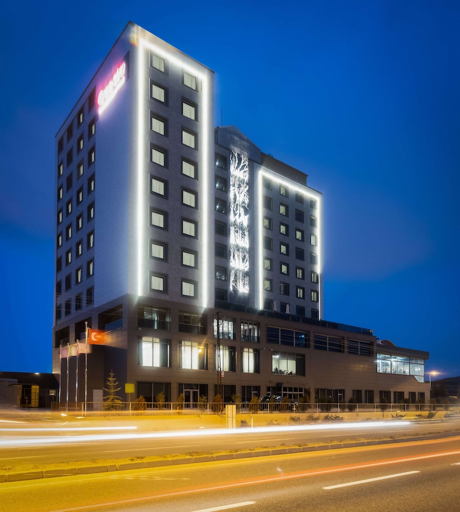 Doubletree By Hilton Eskisehir Turkey 3/51