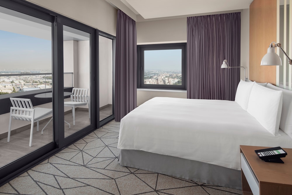 Holiday Inn & Suites - Dubai Festival City, an IHG Hotel 15/70