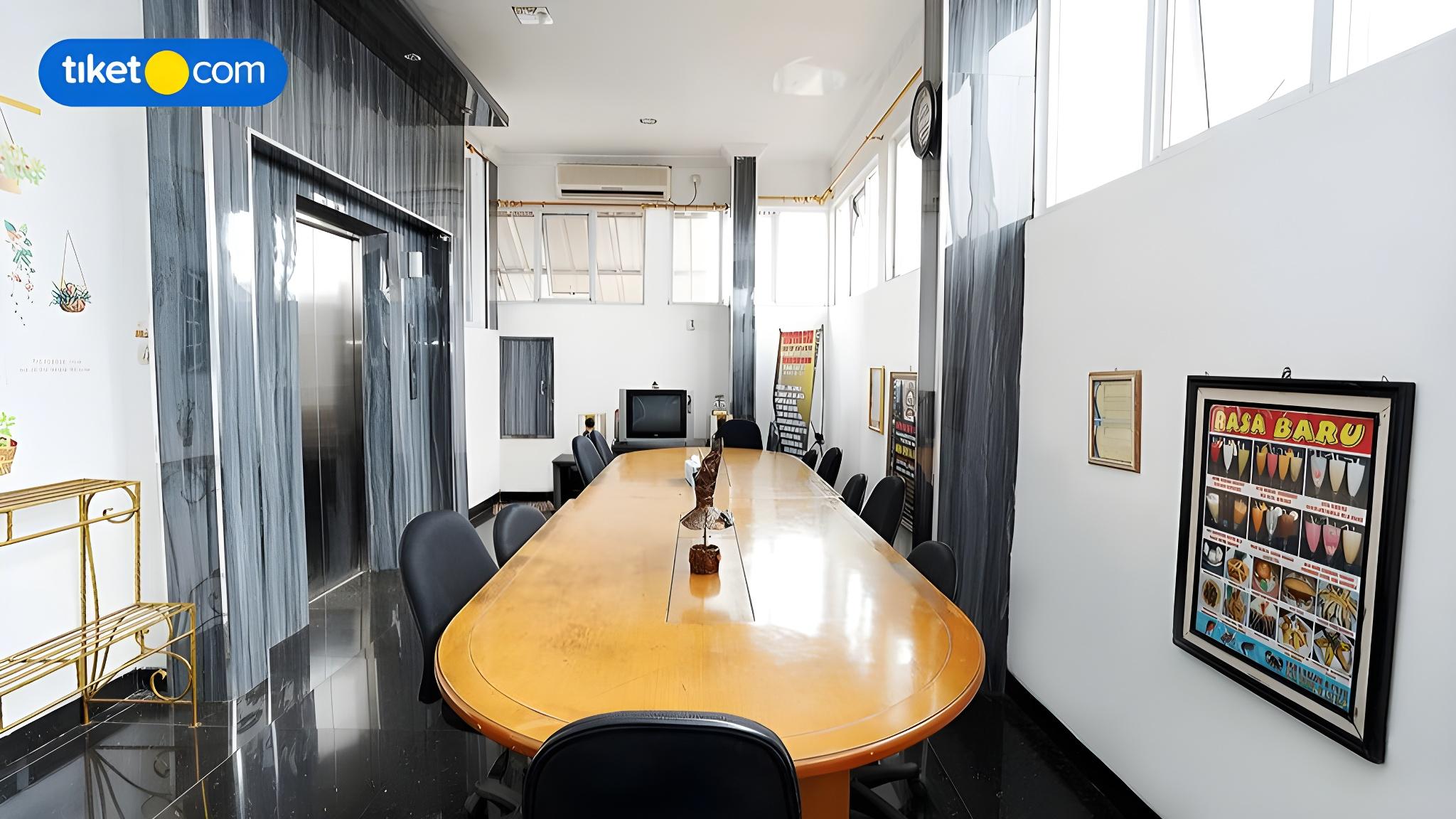 Hotel Salon Fora Longhill Cafe Fora 22/23