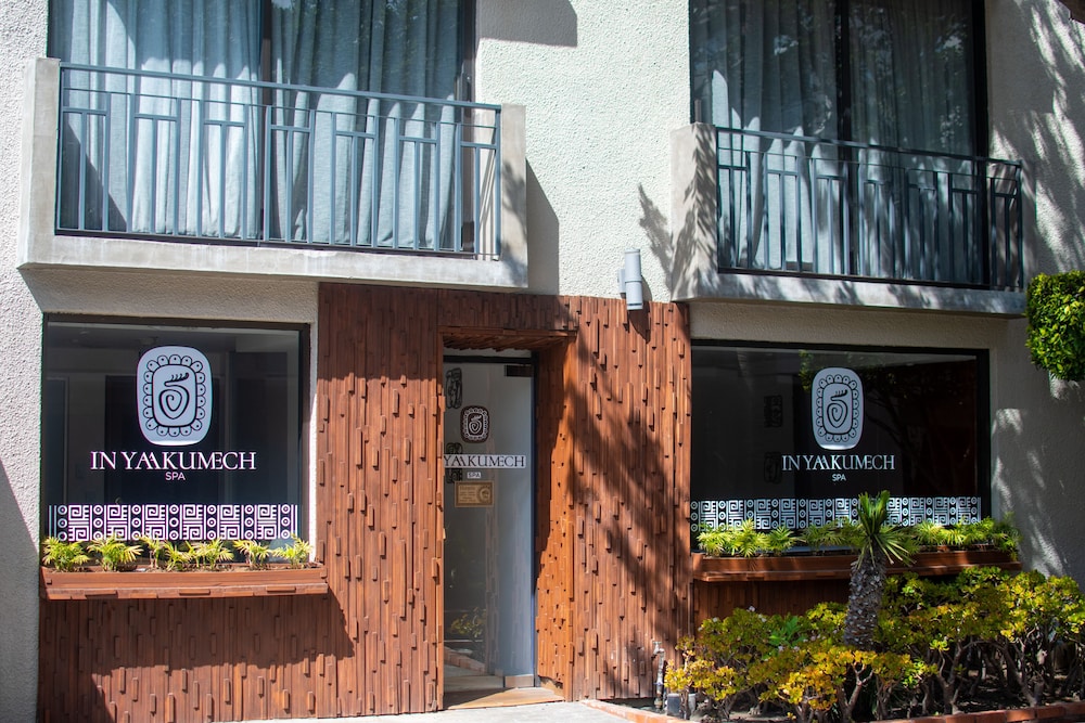 K Tower Boutique Hotel By Lucerna 1/49