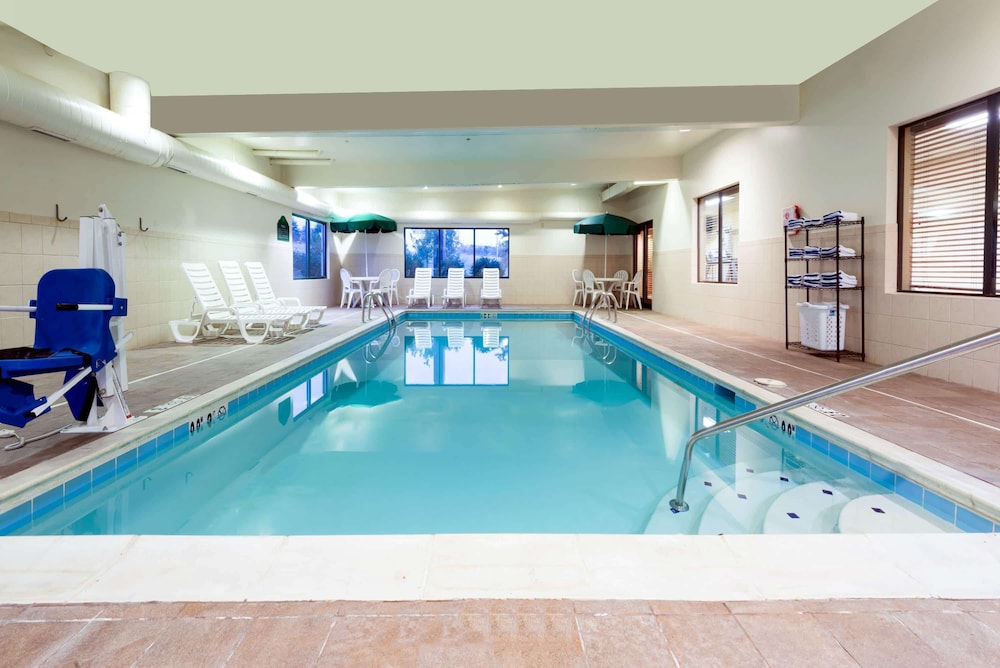 Wingate by Wyndham Erlanger - Florence - Cincinnati South 4/28