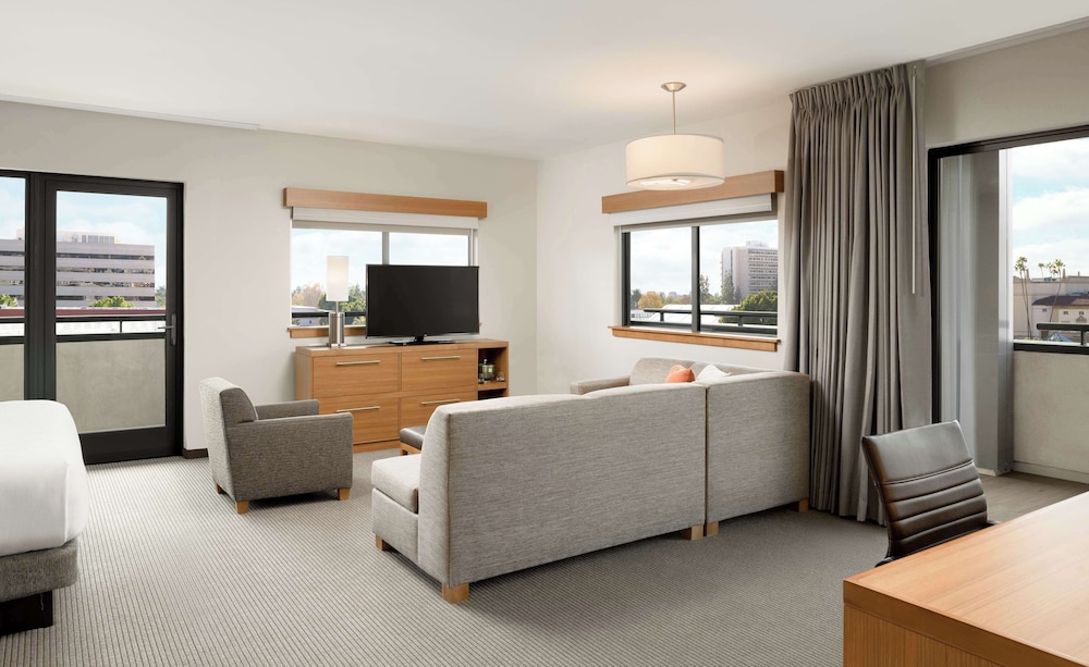 Hyatt Place Pasadena 46/66