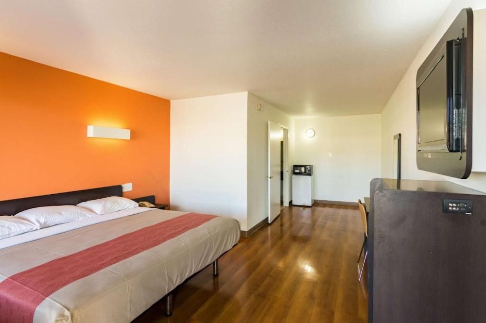 Motel6 Wichita Falls, TX - North 34/63