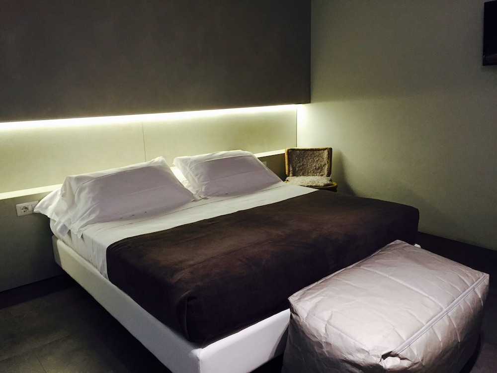 Bell Suite Hotel 20/35