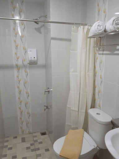 غرفة سوبيريور بسرير مزدوج، Hotel Garden Majalengka 2/4