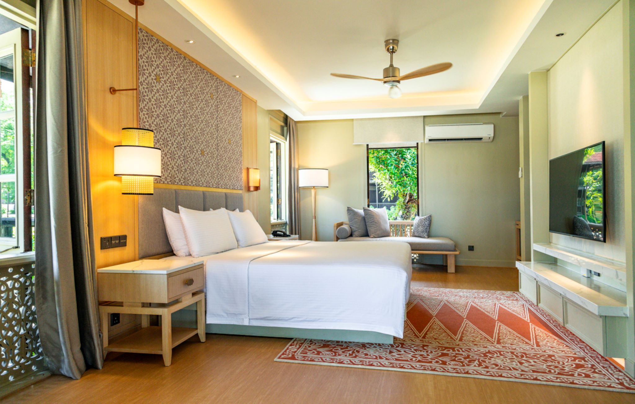 Pelangi Junior Suite, Pelangi Beach Resort and Spa 2/3